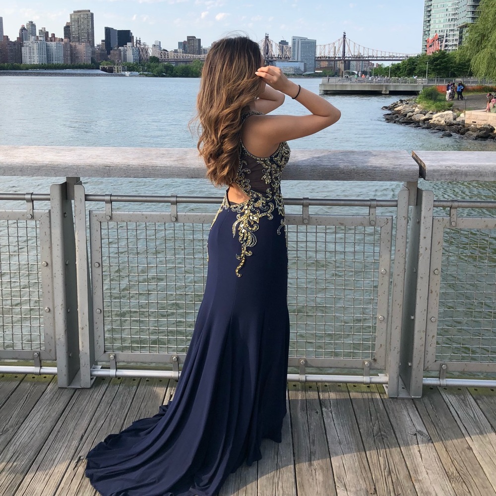 Prom Dress - Picture 2 of 4